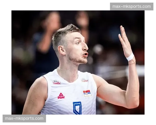 姐妹对决上演，斯洛文尼亚的凯莱门与特尔斯泰尼亚克分获金银牌后相拥